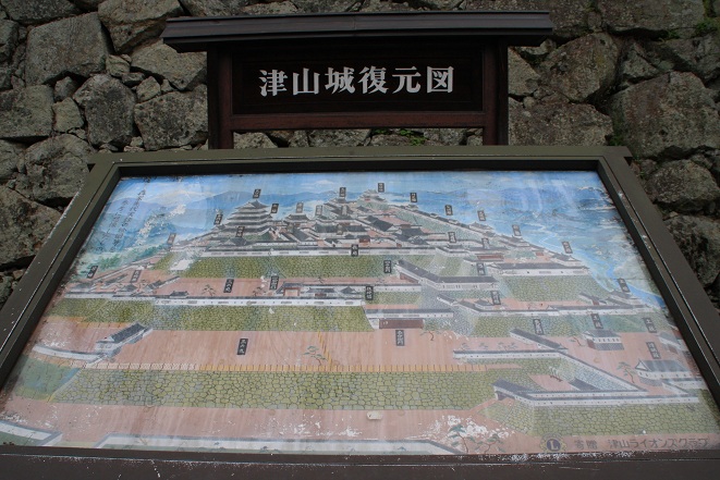 津山城復元図.jpg